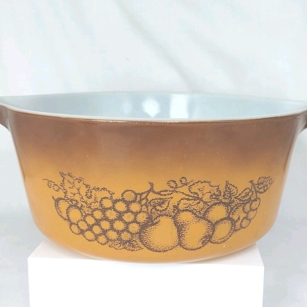 Vintage PYREX Old‎ Orchard Harvest Fruit #475-B 2 1/2 Quart Brown Ombre Bowl